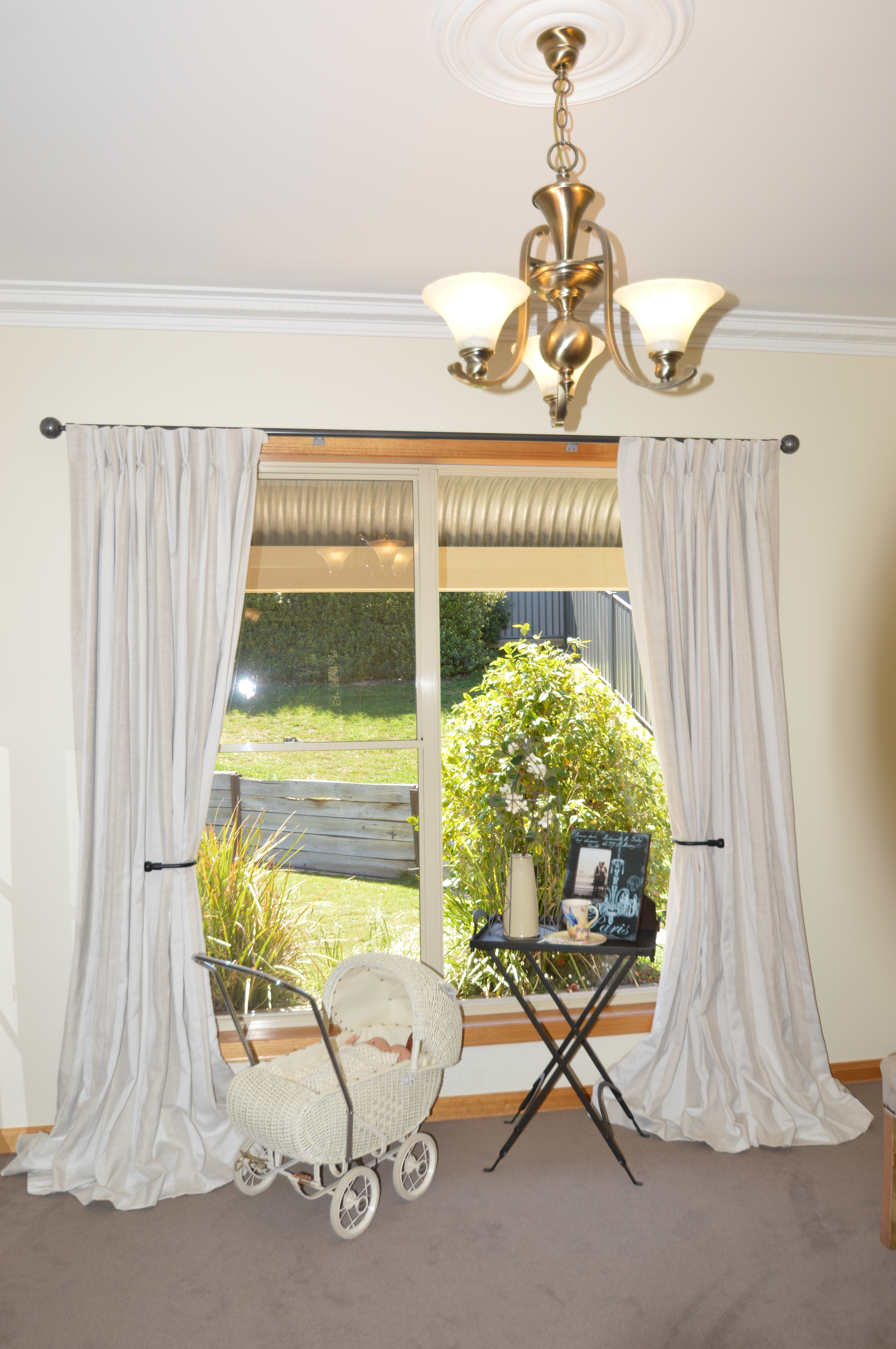 Picking Drapes And Blinds For Luxurious Settings